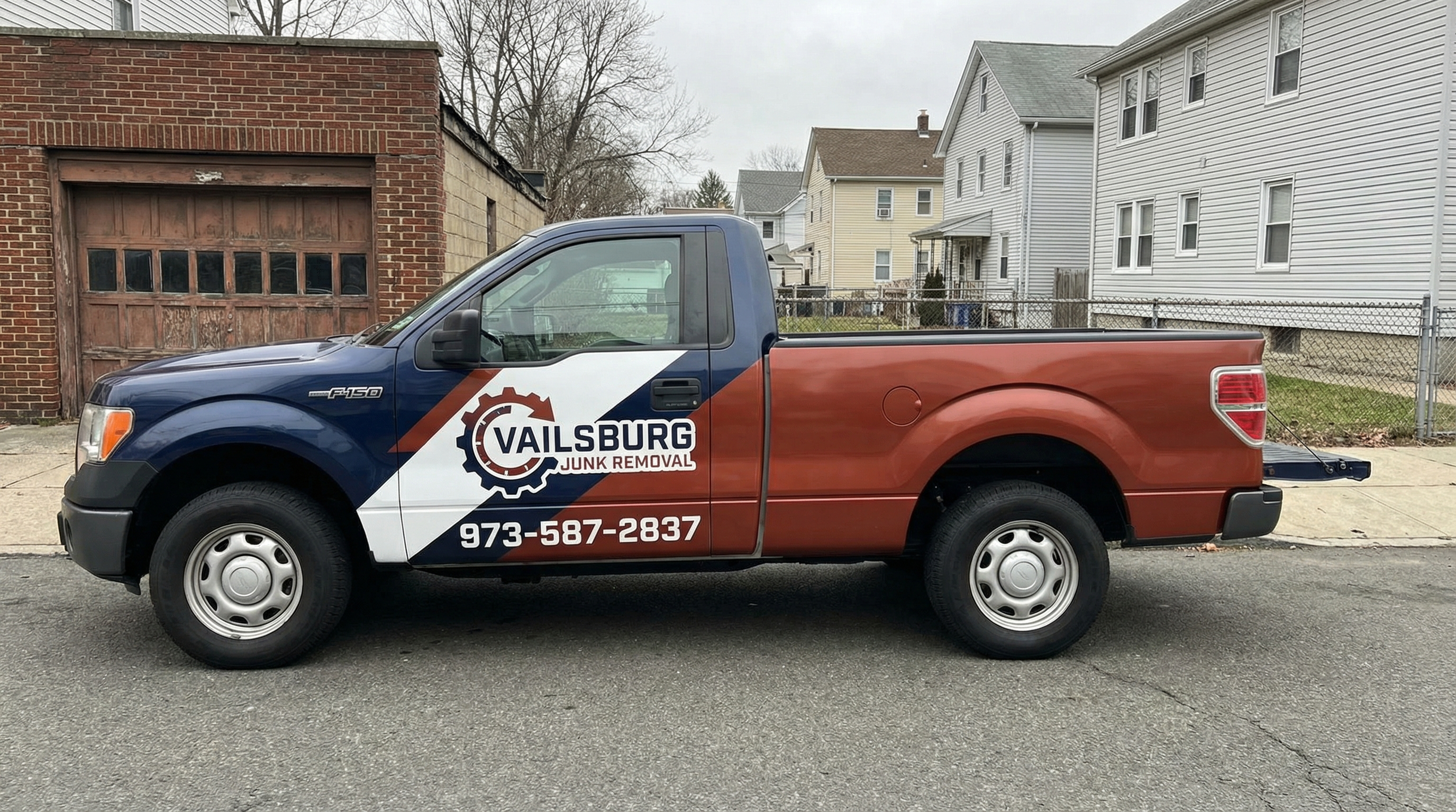 Vailsburg Junk Removal team handling junk removal in Newark, NJ